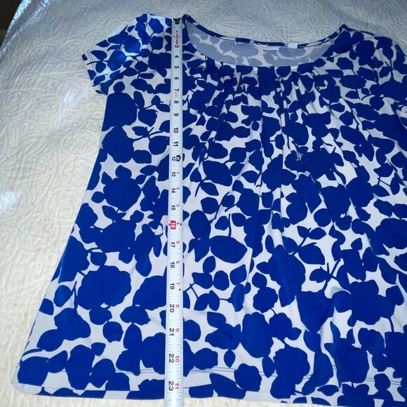 New York and‎ Company Blue White Floral Patterned Short Sleeved Blouse Size L - Picture 8 of 10